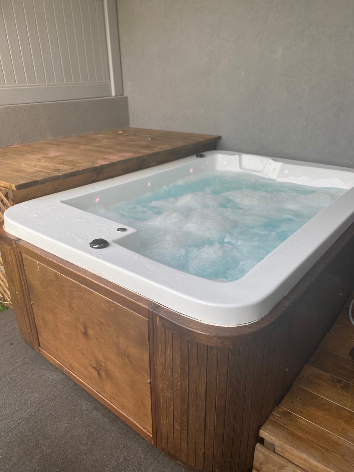 71303 המתחם החיצוני, אחוזת תהל-פוריה עילית, וילה  בפוריה כפר עבודה וילות - Vila