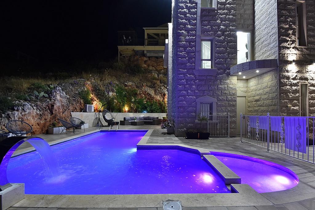 78798 המתחם החיצוני, וילה קינג פאלאס, וילה  בנוף כנרת וילות - Vila 78798 המתחם החיצוני, וילה קינג פאלאס, וילה  בנוף כנרת וילות - Vila