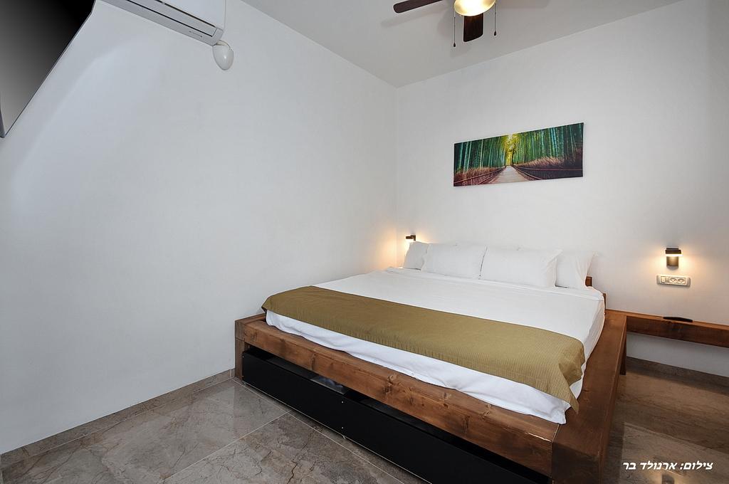 79600 פנים הוילה והחדרים, אחוזת ערמונים, וילה  בשומרה וילות - Vila