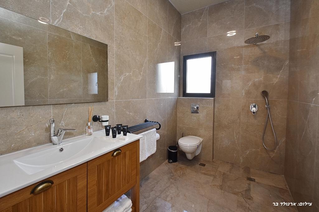 79604 פנים הוילה והחדרים, אחוזת ערמונים, וילה  בשומרה וילות - Vila