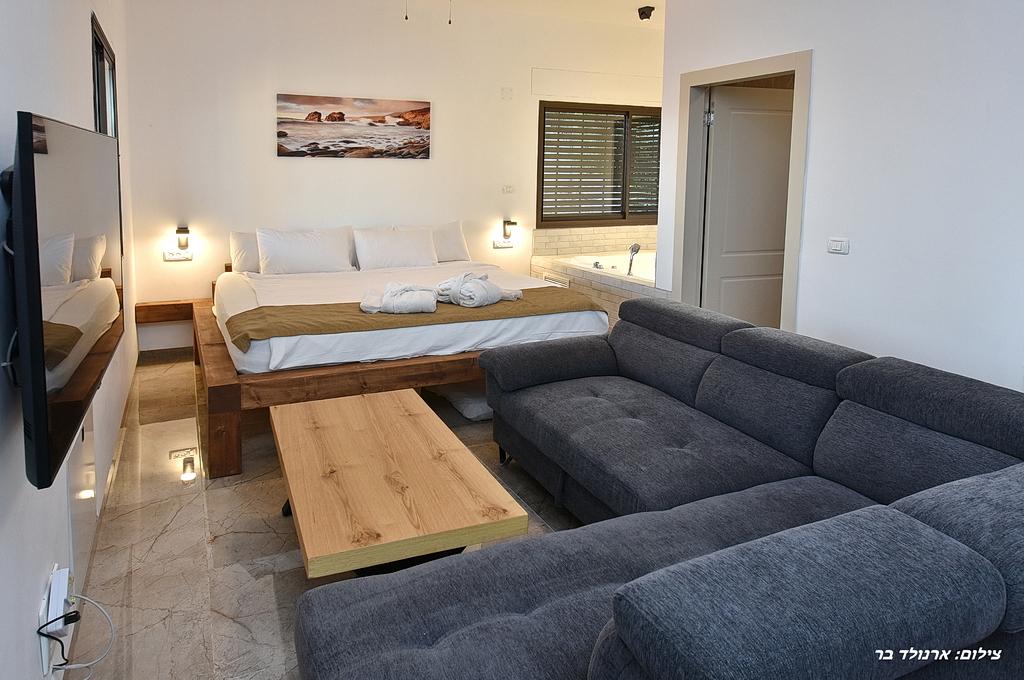 79610 פנים הוילה והחדרים, אחוזת ערמונים, וילה  בשומרה וילות - Vila