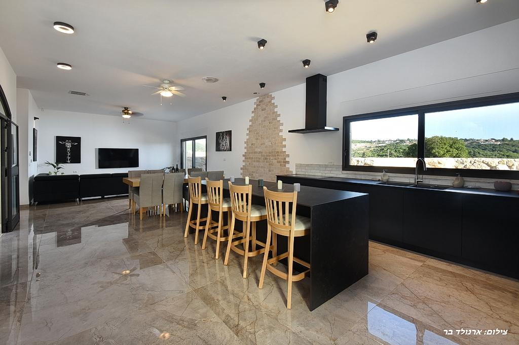 79611 פנים הוילה והחדרים, אחוזת ערמונים, וילה  בשומרה וילות - Vila