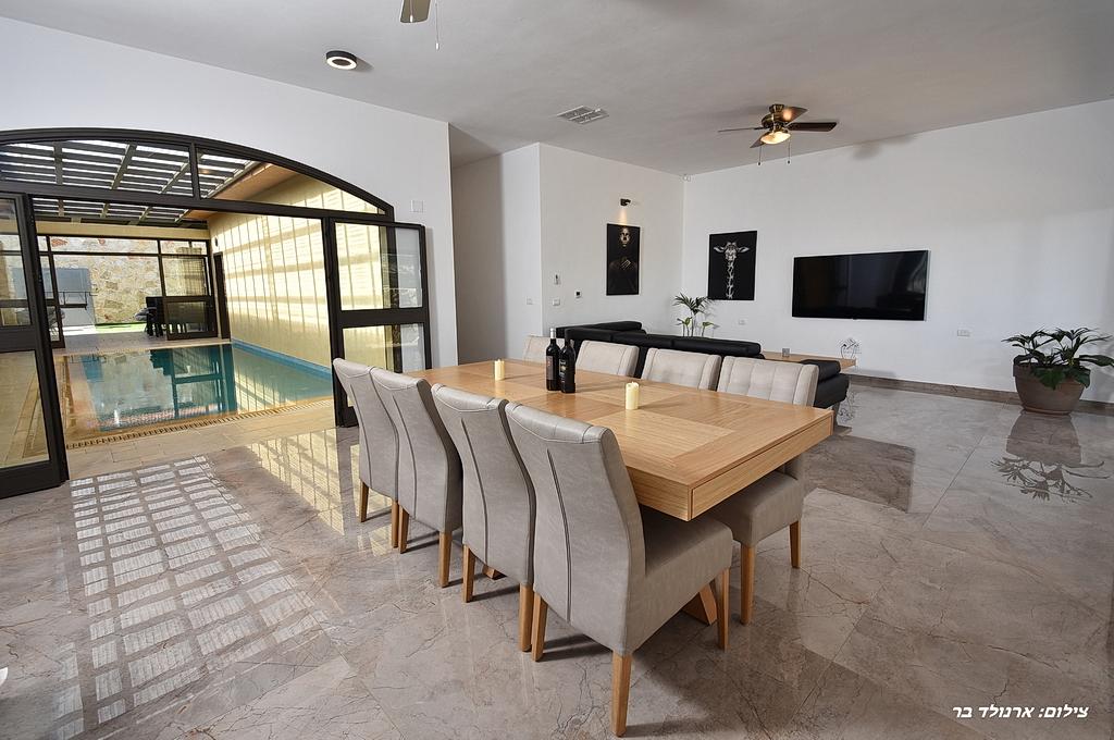 79618 פנים הוילה והחדרים, אחוזת ערמונים, וילה  בשומרה וילות - Vila