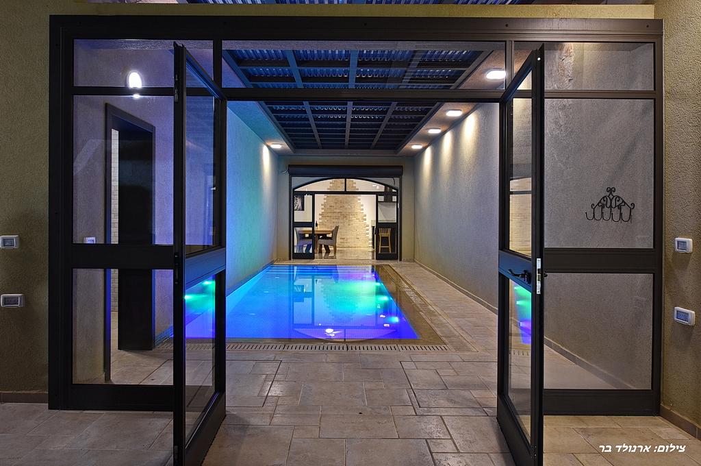 79635 מתחם חיצוני, אחוזת ערמונים, וילה  בשומרה וילות - Vila