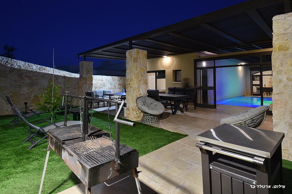 79638 מתחם חיצוני, אחוזת ערמונים, וילה  בשומרה וילות - Vila