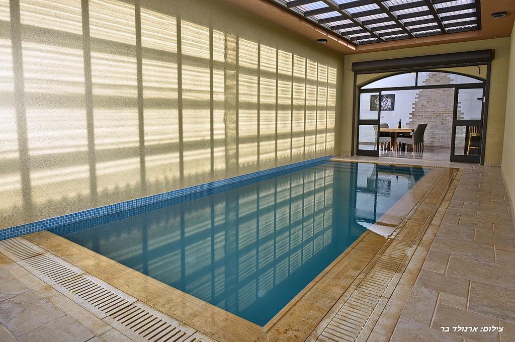 79640 מתחם חיצוני, אחוזת ערמונים, וילה  בשומרה וילות - Vila