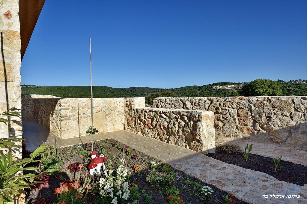 79649 מתחם חיצוני, אחוזת ערמונים, וילה  בשומרה וילות - Vila