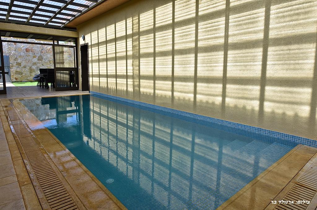 79654 מתחם חיצוני, אחוזת ערמונים, וילה  בשומרה וילות - Vila