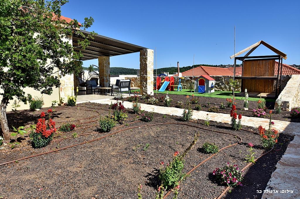 79657 מתחם חיצוני, אחוזת ערמונים, וילה  בשומרה וילות - Vila