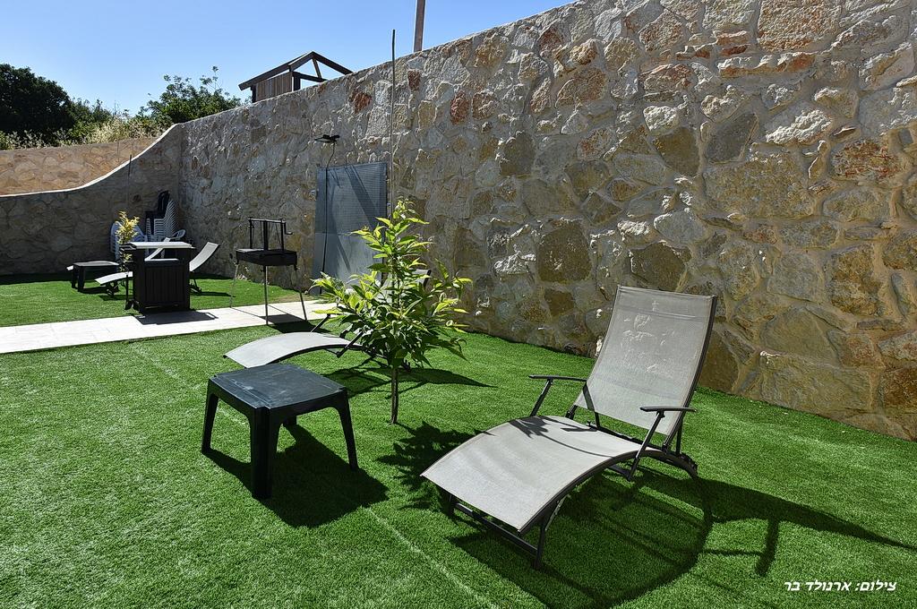 79664 מתחם חיצוני, אחוזת ערמונים, וילה  בשומרה וילות - Vila