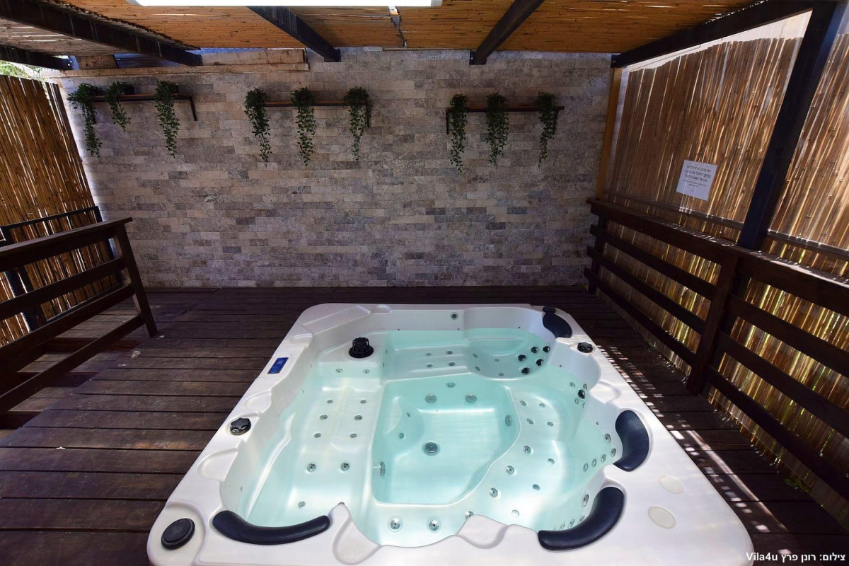 79750 מתחם חיצוני, וילה עמליה, וילה  במגדל וילות - Vila