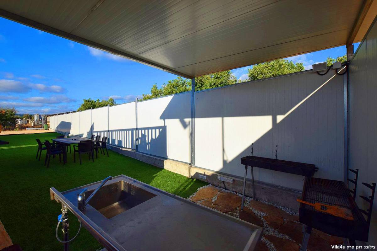 79897 מתחם חיצוני, וילה גולד בוטיק, וילה  בעבדון וילות - Vila