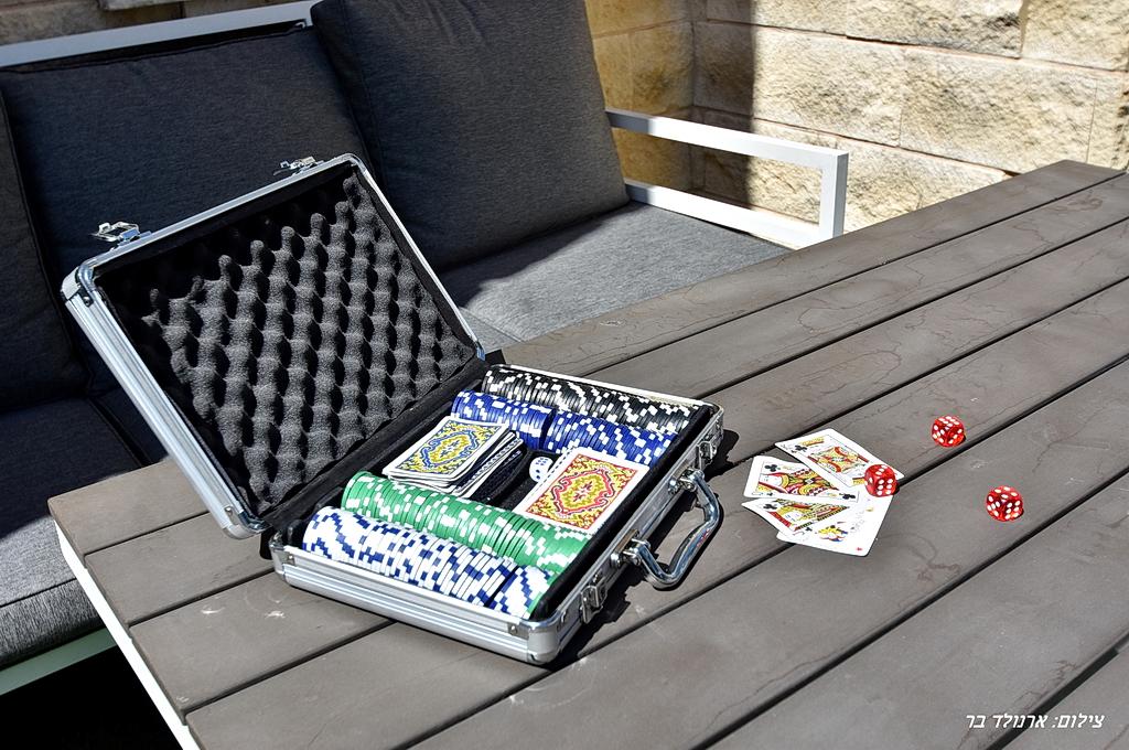 80223 מתחם חיצוני, וילה יערות הדבש, וילה  בנוף כנרת וילות - Vila