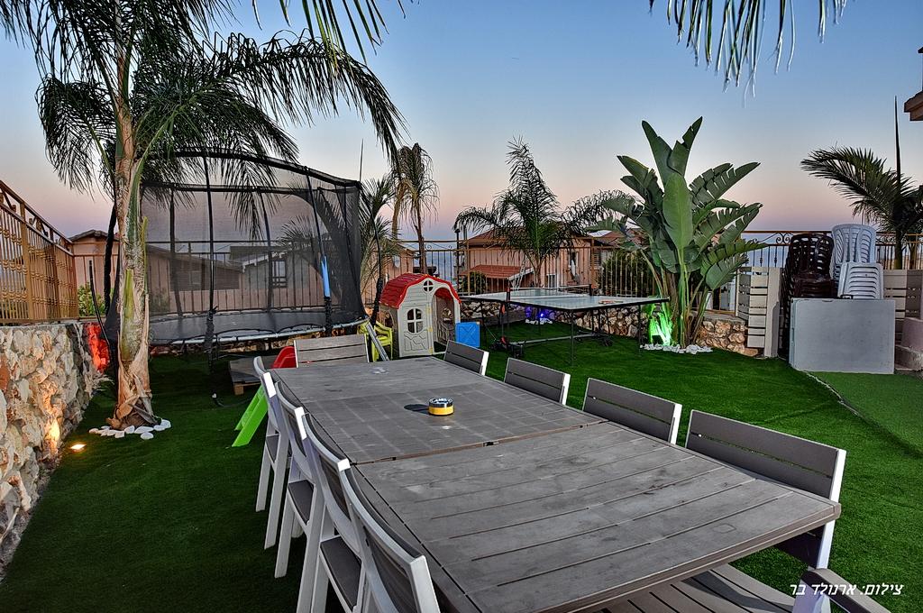 80231 מתחם חיצוני, וילה יערות הדבש, וילה  בנוף כנרת וילות - Vila