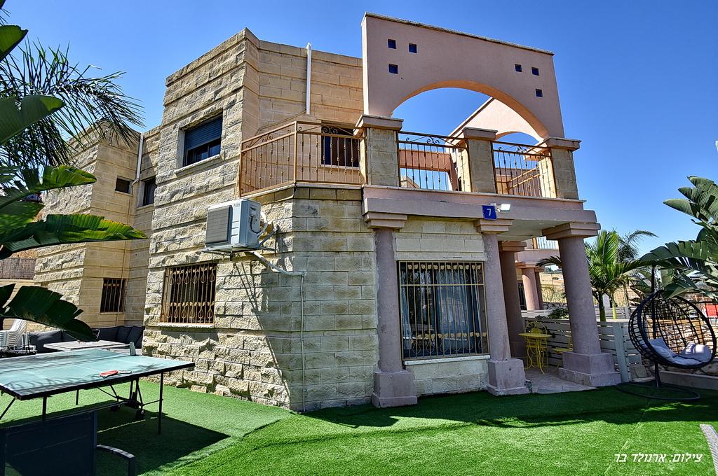 80233 מתחם חיצוני, וילה יערות הדבש, וילה  בנוף כנרת וילות - Vila