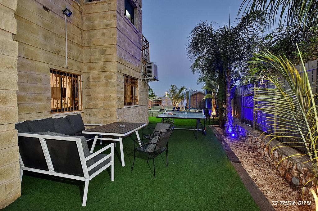 80241 מתחם חיצוני, וילה יערות הדבש, וילה  בנוף כנרת וילות - Vila