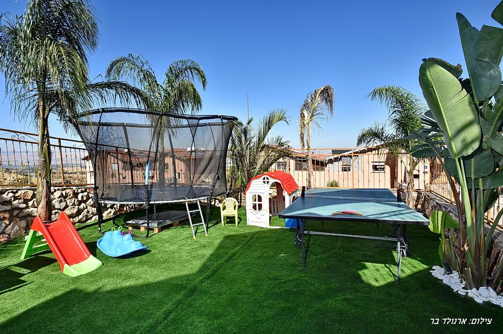 80247 מתחם חיצוני, וילה יערות הדבש, וילה  בנוף כנרת וילות - Vila