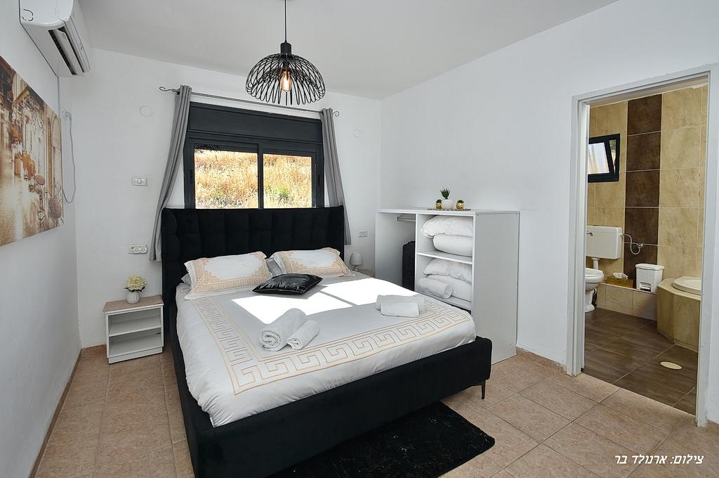 80268 מתחם הפנימי, וילה יערות הדבש, וילה  בנוף כנרת וילות - Vila