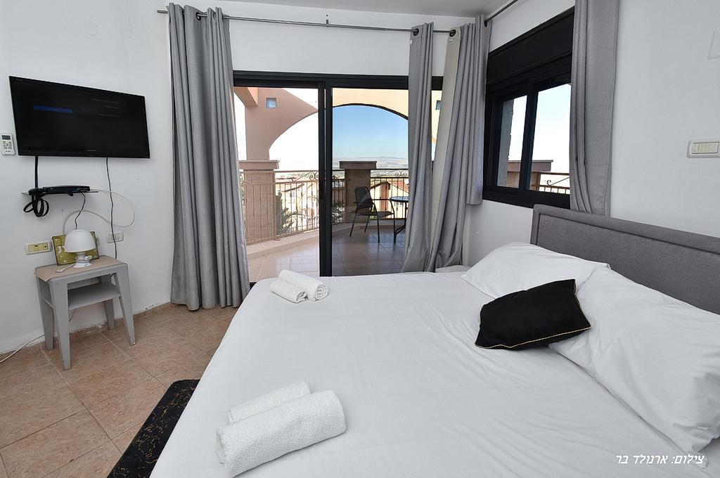 80269 מתחם הפנימי, וילה יערות הדבש, וילה  בנוף כנרת וילות - Vila