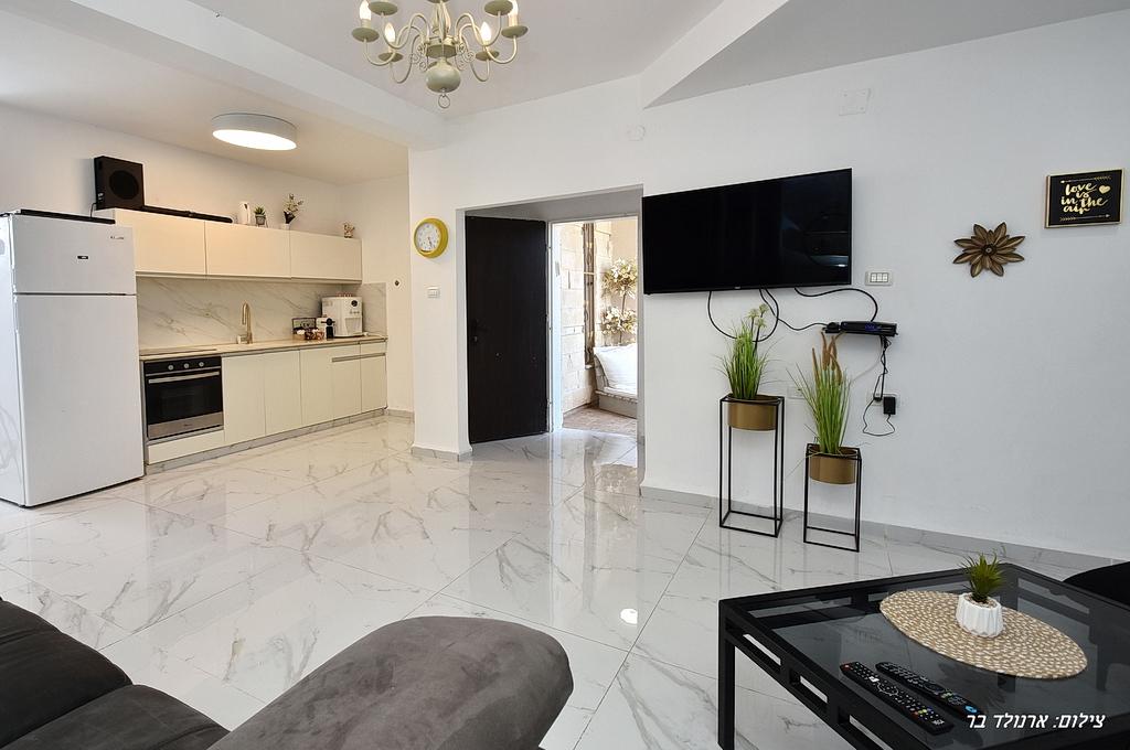 80272 מתחם הפנימי, וילה יערות הדבש, וילה  בנוף כנרת וילות - Vila