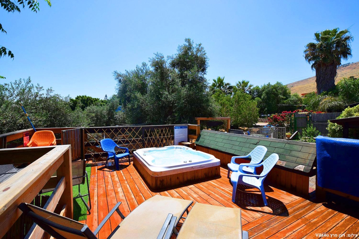 80573 המתחם החיצוני, וילה נסיכת הכנרת, וילה  בכפר זיתים וילות - Vila