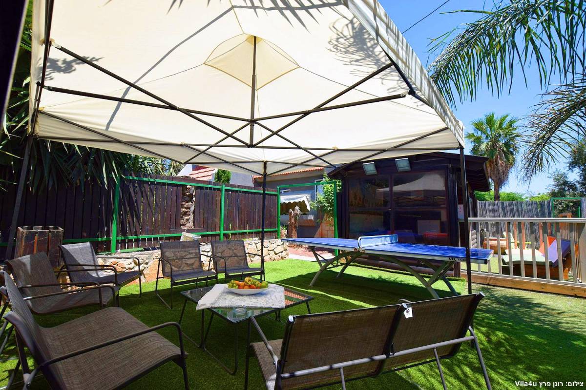 80577 המתחם החיצוני, וילה נסיכת הכנרת, וילה  בכפר זיתים וילות - Vila