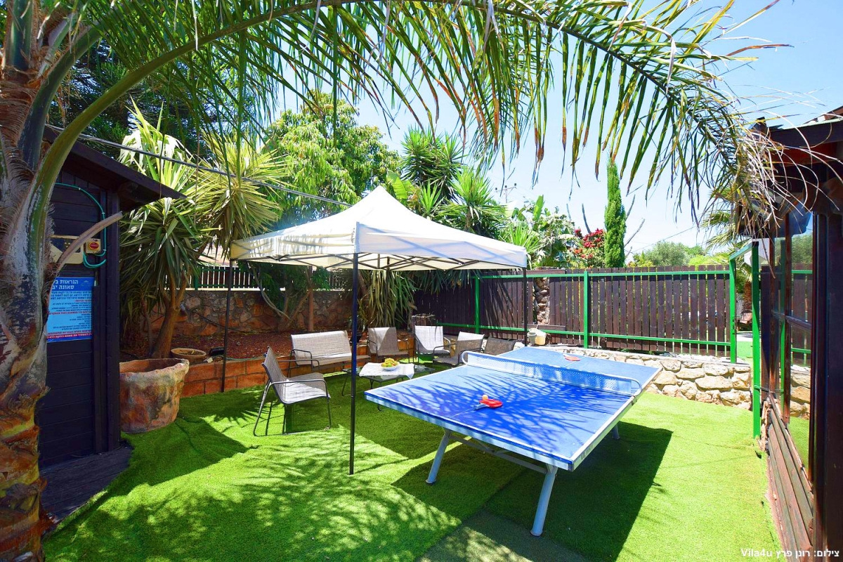 80579 המתחם החיצוני, וילה נסיכת הכנרת, וילה  בכפר זיתים וילות - Vila