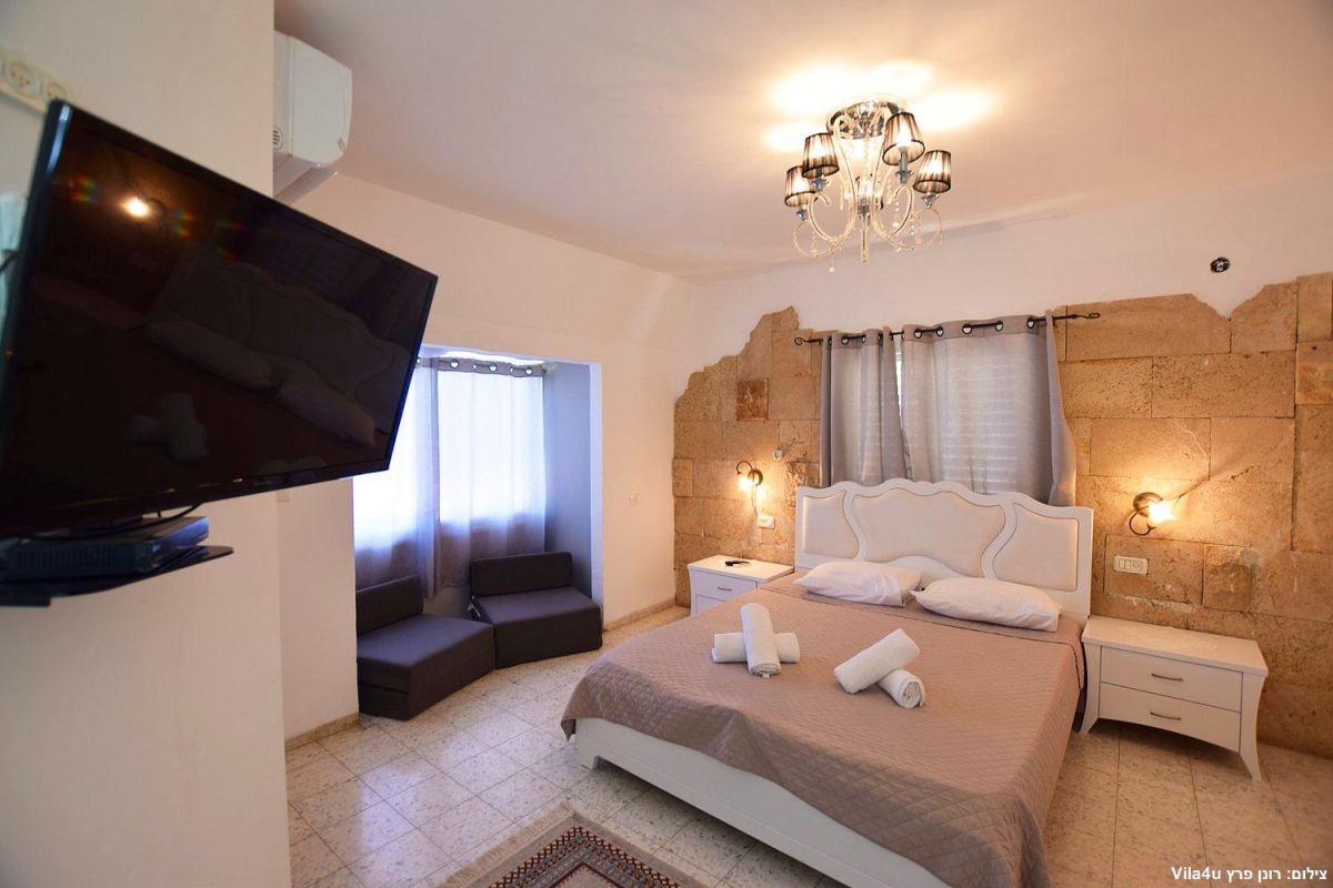 80595 המתחם הפנימי, וילה נסיכת הכנרת, וילה  בכפר זיתים וילות - Vila