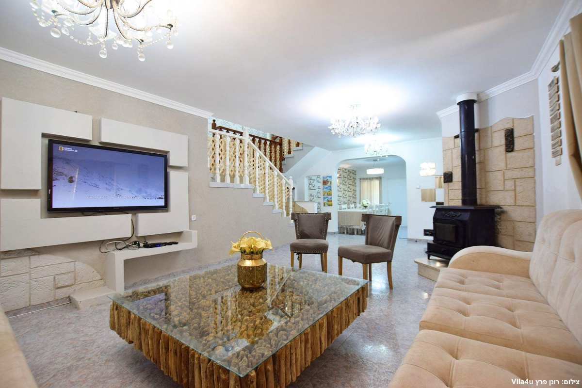 80598 המתחם הפנימי, וילה נסיכת הכנרת, וילה  בכפר זיתים וילות - Vila