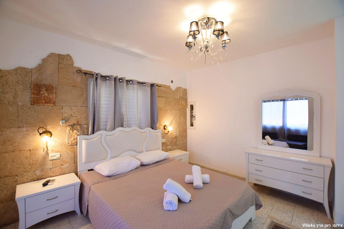80602 המתחם הפנימי, וילה נסיכת הכנרת, וילה  בכפר זיתים וילות - Vila
