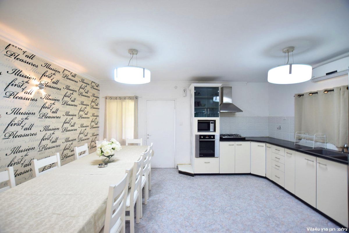 80605 המתחם הפנימי, וילה נסיכת הכנרת, וילה  בכפר זיתים וילות - Vila