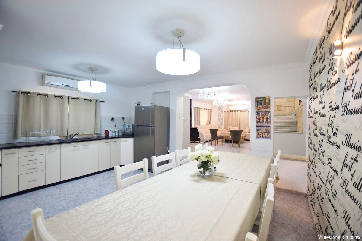 80610 המתחם הפנימי, וילה נסיכת הכנרת, וילה  בכפר זיתים וילות - Vila