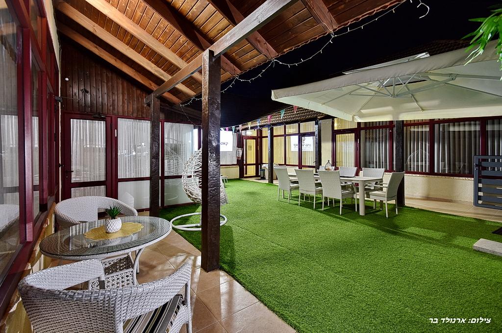 80756 המתחם החיצוני, וילה קאסה אור המוריה, וילה  בעין יעקב וילות - Vila