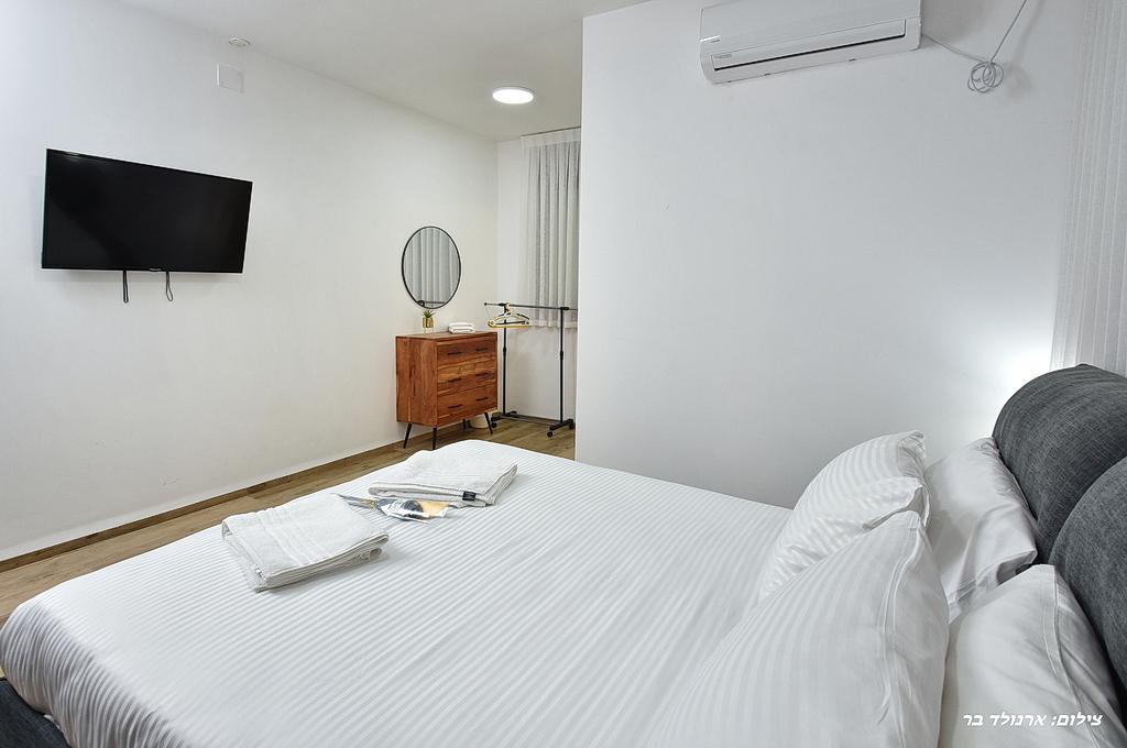 80763 מתחם פנימי, וילה קאסה אור המוריה, וילה  בעין יעקב וילות - Vila