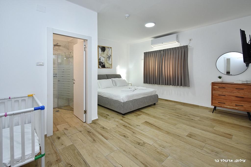 80774 מתחם פנימי, וילה קאסה אור המוריה, וילה  בעין יעקב וילות - Vila