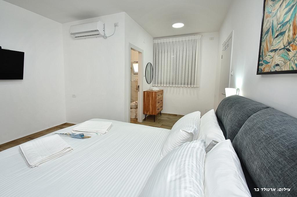 80778 מתחם פנימי, וילה קאסה אור המוריה, וילה  בעין יעקב וילות - Vila