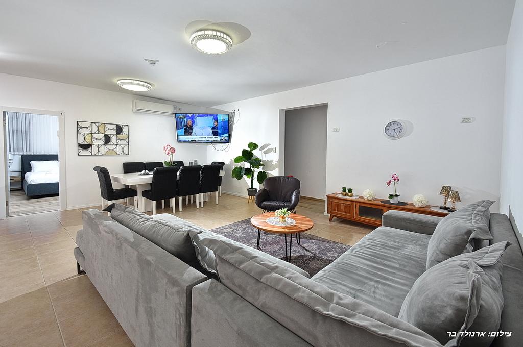 80783 מתחם פנימי, וילה קאסה אור המוריה, וילה  בעין יעקב וילות - Vila