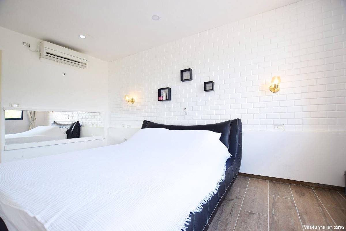 81845 מתחם פנימי, קאסה דרים בוטיק, וילה  בכפר ורדים וילות - Vila