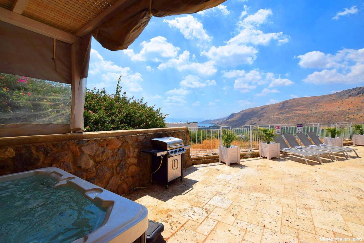 83384 גלריית חוץ, וילה מול כנרת וארבל, וילה  במגדל וילות - Vila