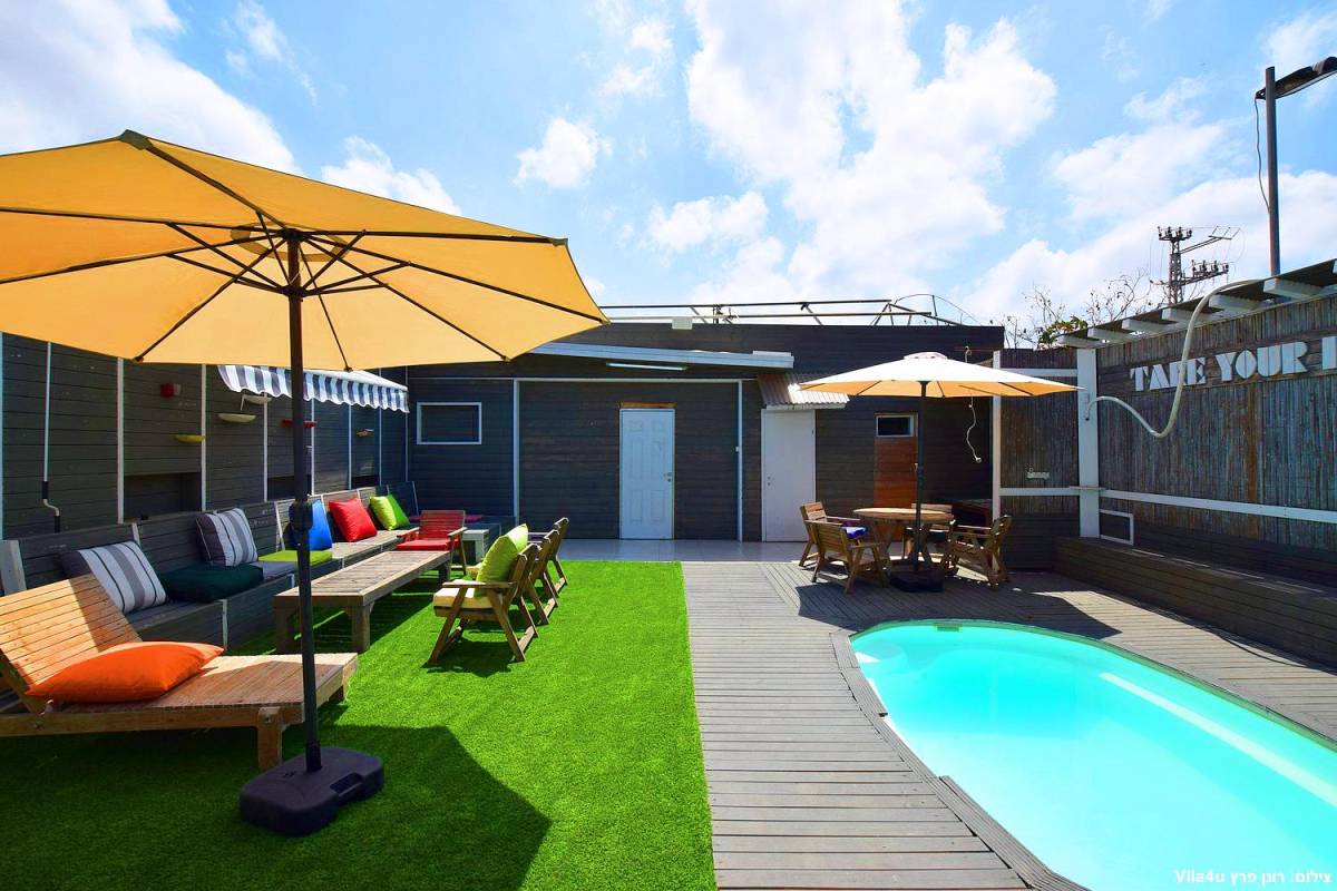 83481 המתחם החיצוני, לופט בשדות, וילה  בנתניה וילות - Vila