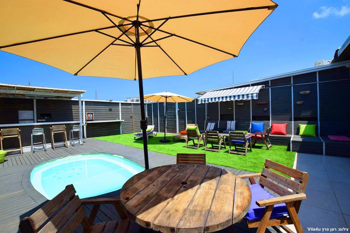 83482 המתחם החיצוני, לופט בשדות, וילה  בנתניה וילות - Vila