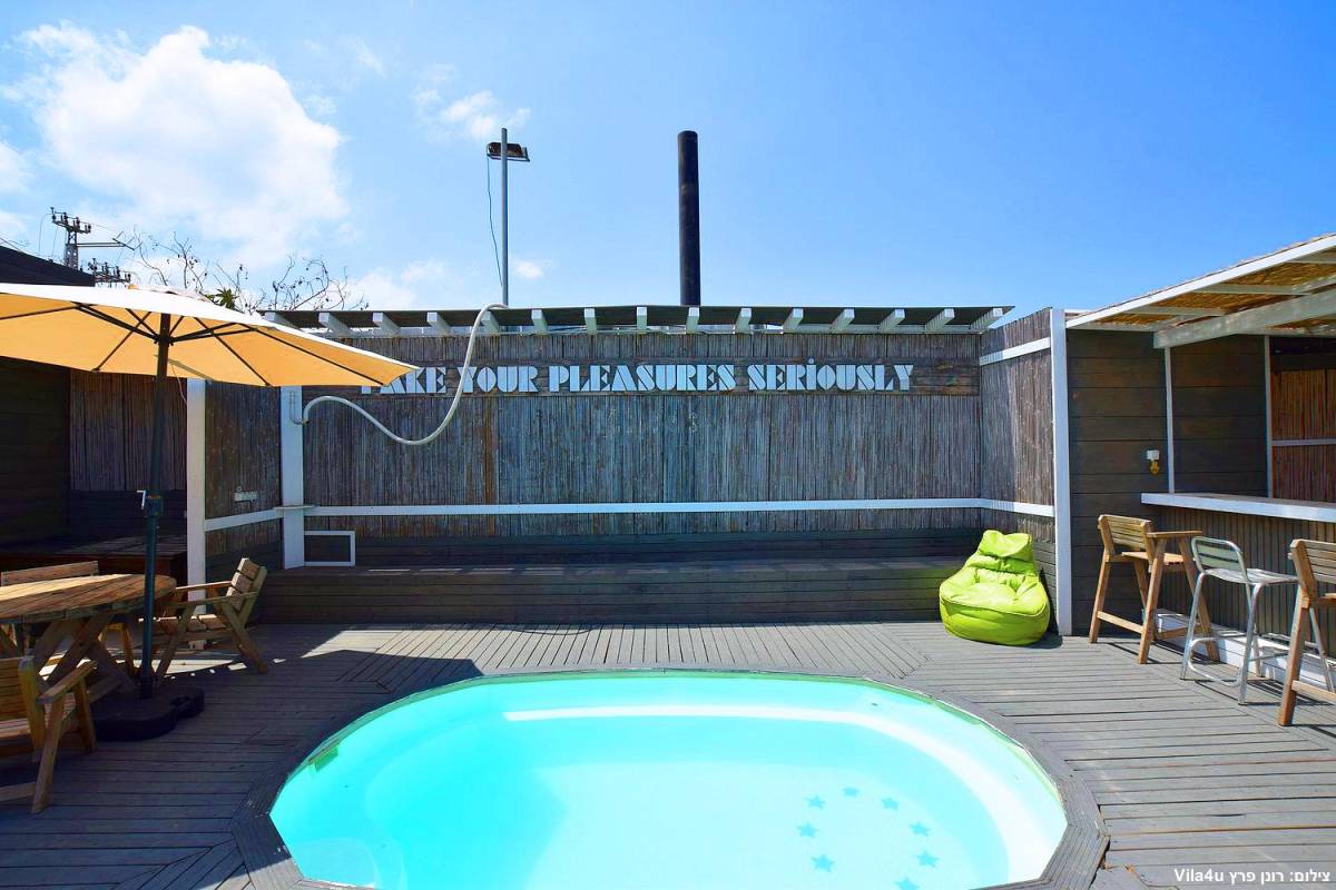 83489 המתחם החיצוני, לופט בשדות, וילה  בנתניה וילות - Vila