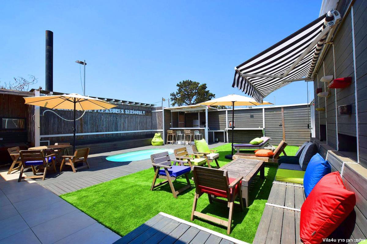 83492 המתחם החיצוני, לופט בשדות, וילה  בנתניה וילות - Vila