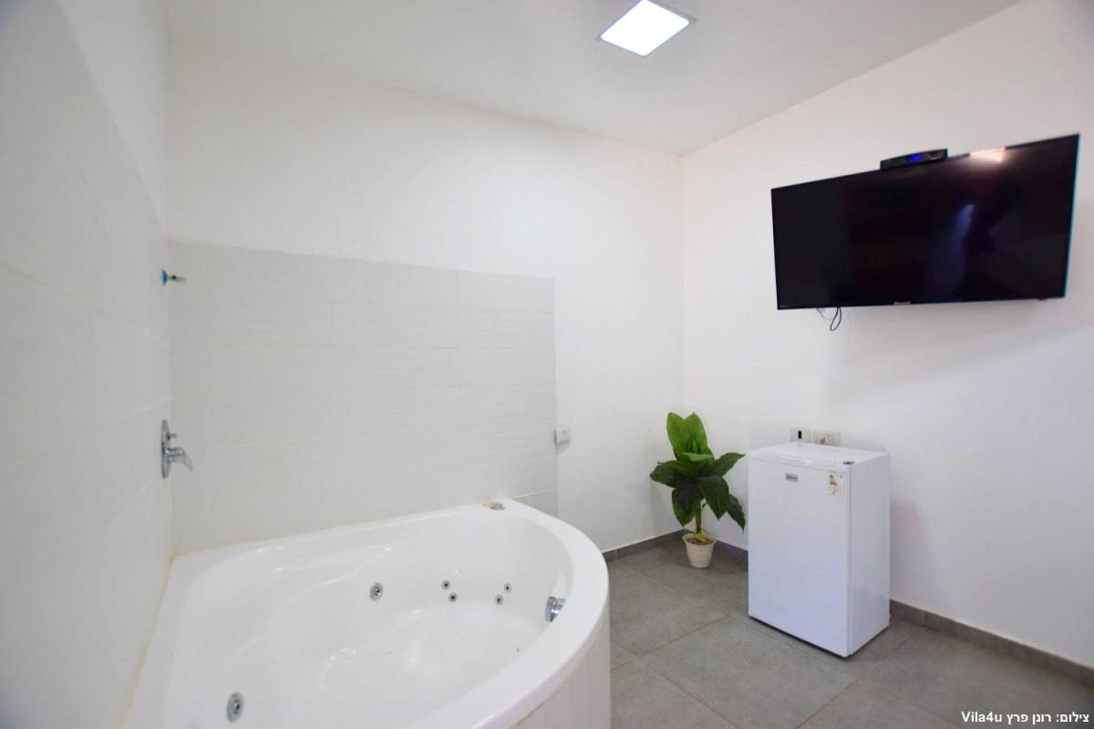 83495 החדרים, לופט בשדות, וילה  בנתניה וילות - Vila