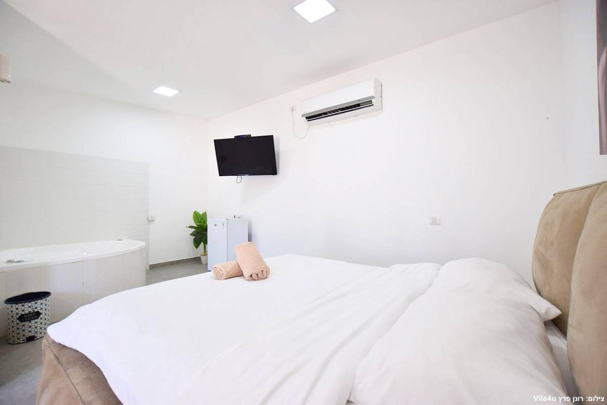 83497 החדרים, לופט בשדות, וילה  בנתניה וילות - Vila