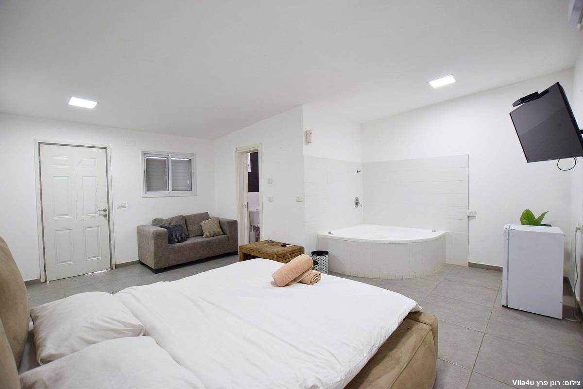 83498 החדרים, לופט בשדות, וילה  בנתניה וילות - Vila