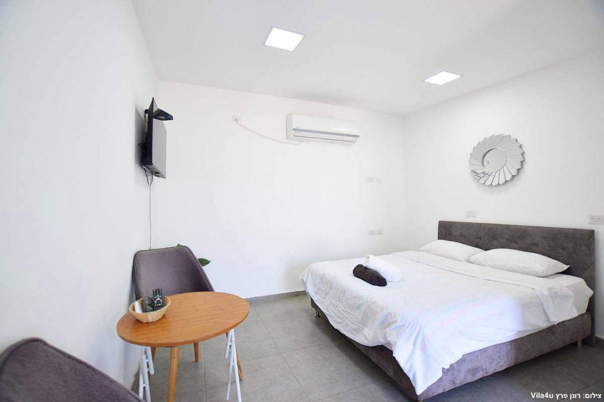 83499 החדרים, לופט בשדות, וילה  בנתניה וילות - Vila