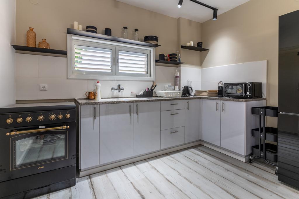 83753 המתחם הפנימי, וילה הרצליה על הים, וילה  בהרצליה פיתוח וילות - Vila