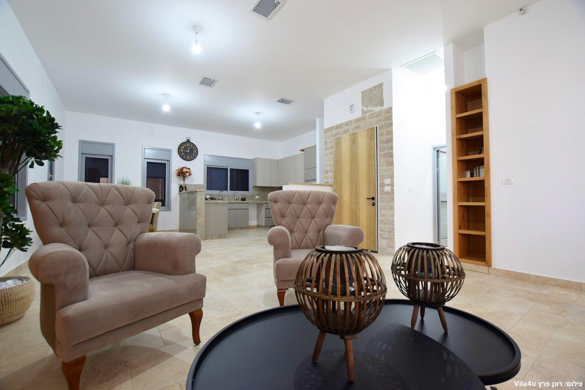 84605 המתחם הפנימי, אחוזת אפיקי מים, וילה  בתירוש וילות - Vila