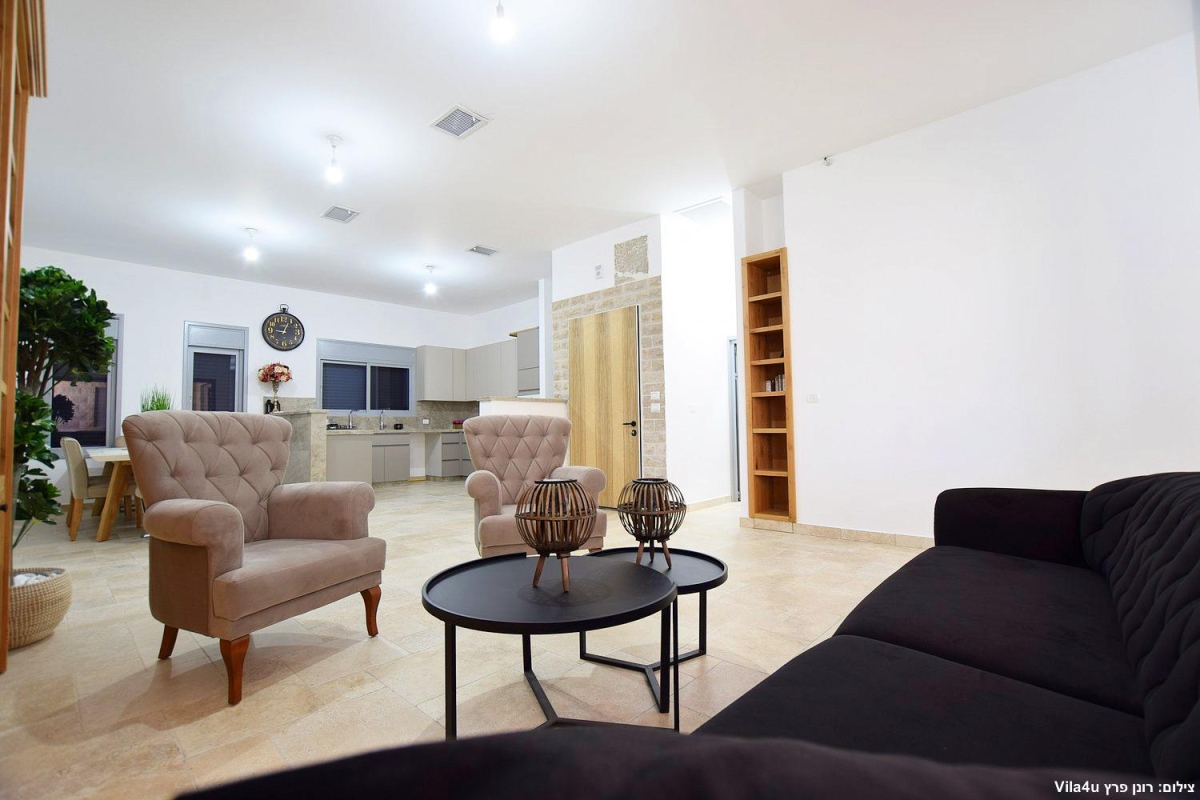 84606 המתחם הפנימי, אחוזת אפיקי מים, וילה  בתירוש וילות - Vila